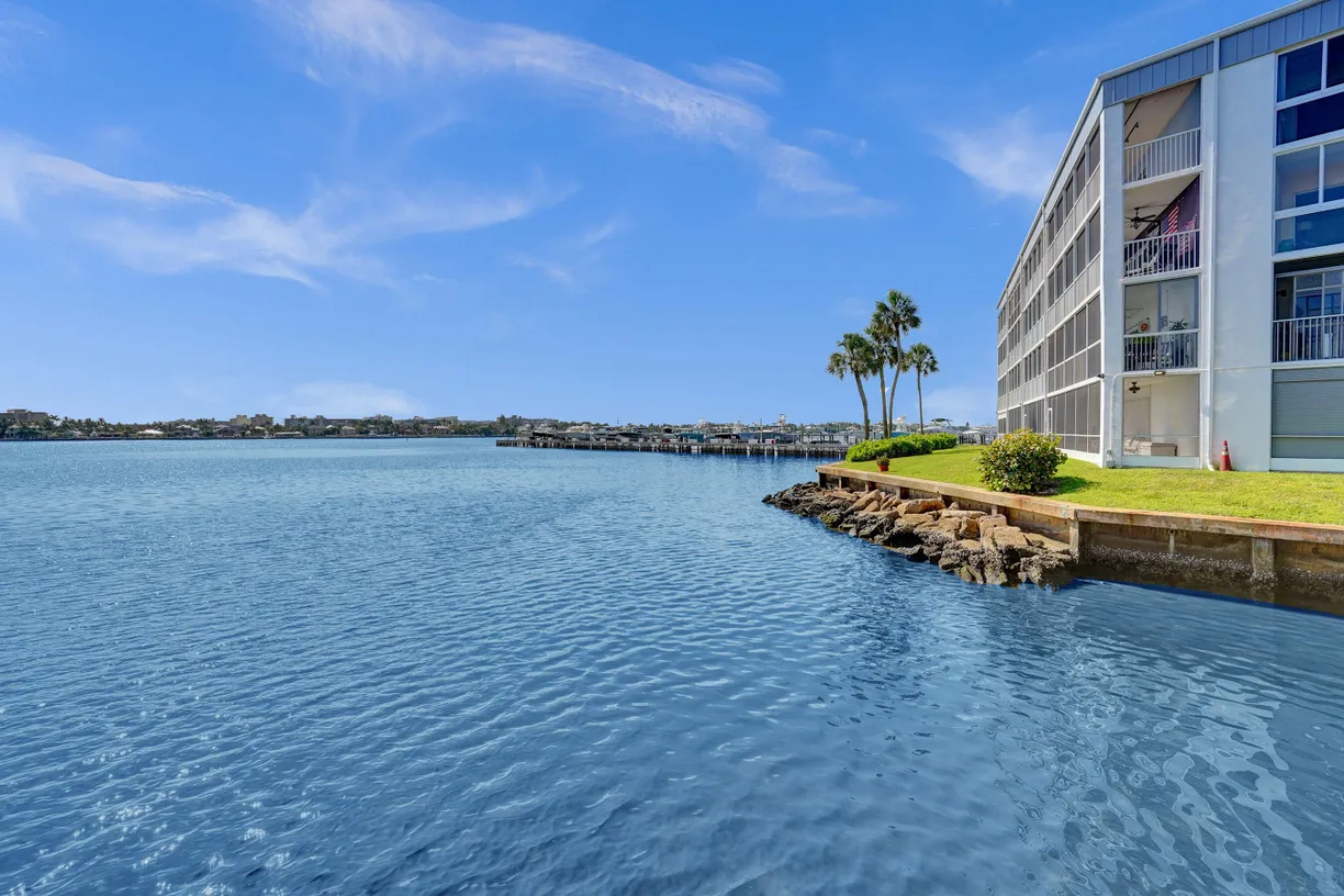 South Florida Real Estate | View 896 N Federal Highway, 322 | 2 Beds, 2 Baths