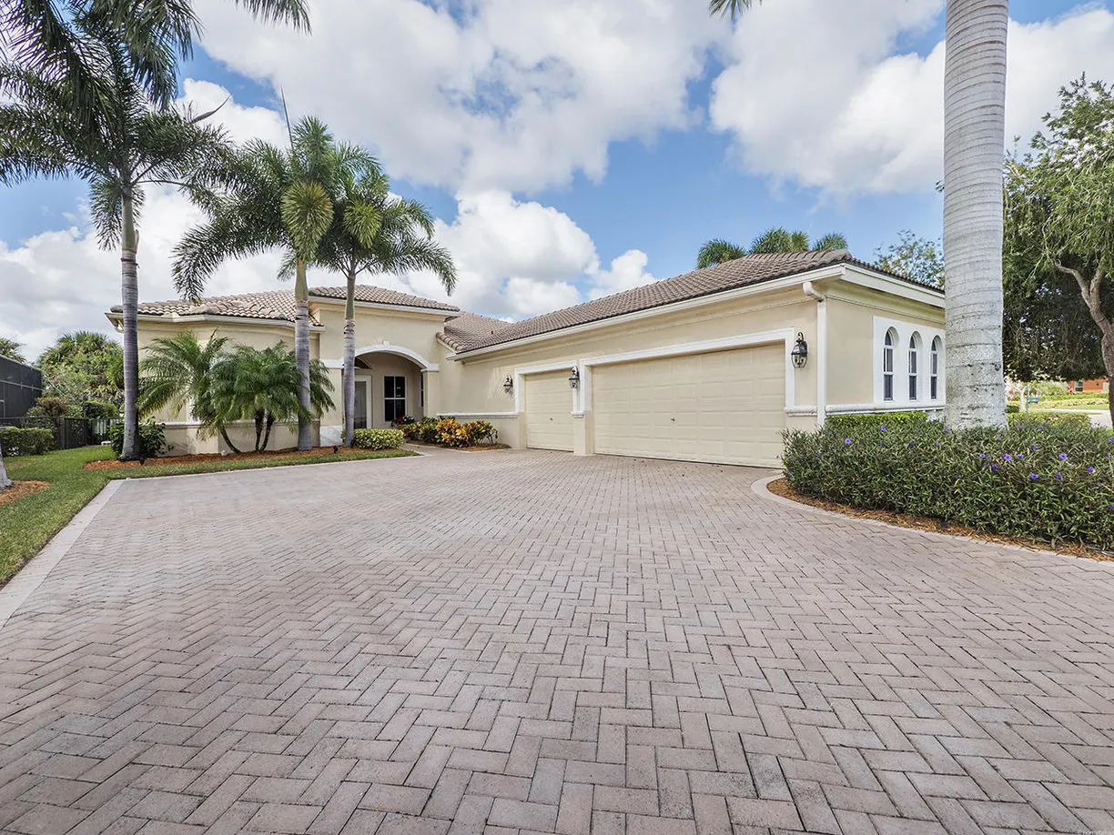 South Florida Real Estate | View 7510 Ironhorse Boulevard | 3 Beds, 2 Baths