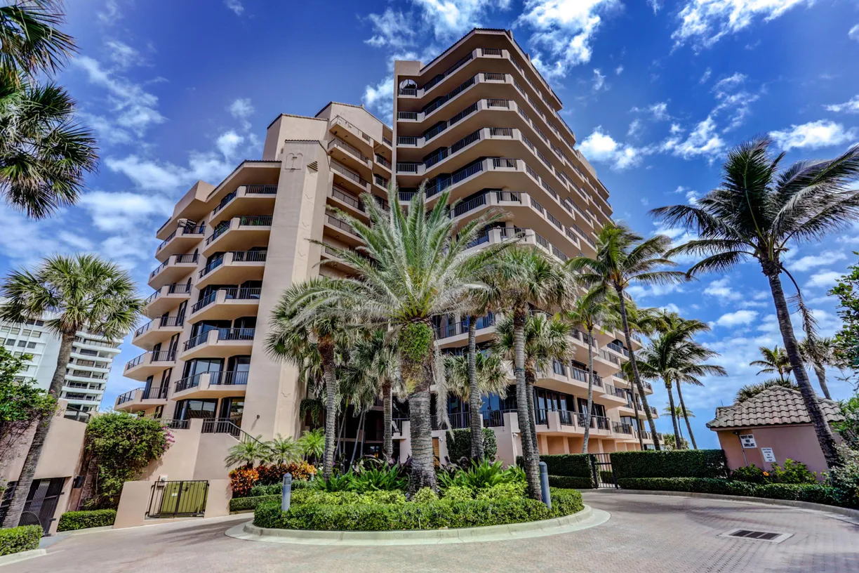 South Florida Real Estate | View 530 Ocean Drive, 1004 | 2 Beds, 3 Baths