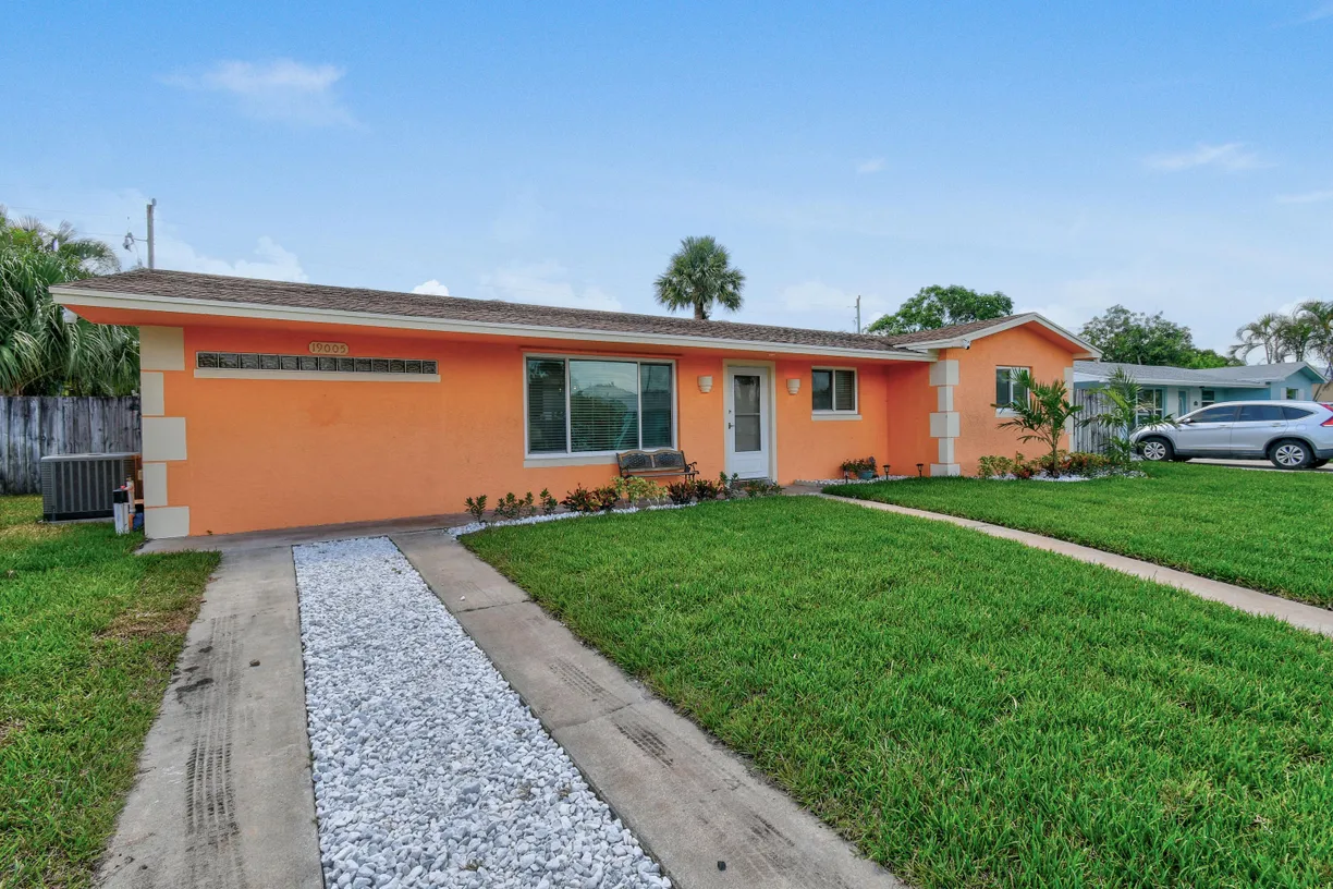 South Florida Real Estate | View 19005 SE Southgate Drive | Listing