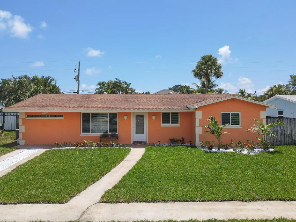South Florida Real Estate | View 19005 SE Southgate Drive | 5 Beds, 2 Baths