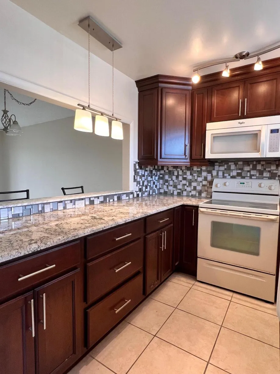 South Florida Real Estate | View 715 Lori Drive, 309 | 1 Bed, 1 Bath
