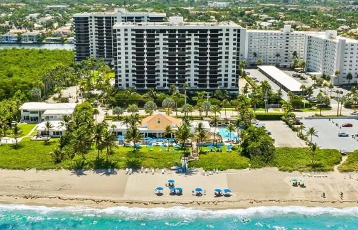 South Florida Real Estate | View 3420 S Ocean Boulevard, 9z | 2 Beds, 2 Baths