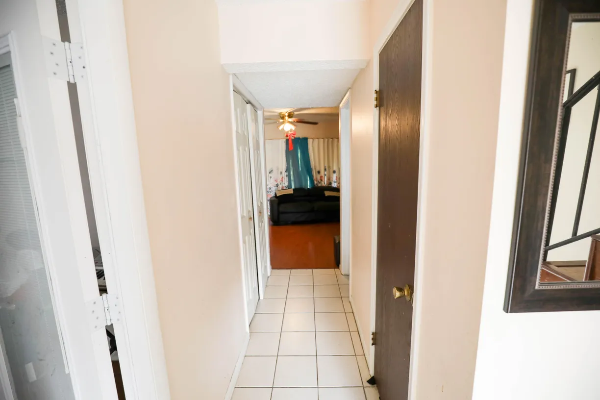 South Florida Real Estate | View 71 Ann Lee Lane | Listing