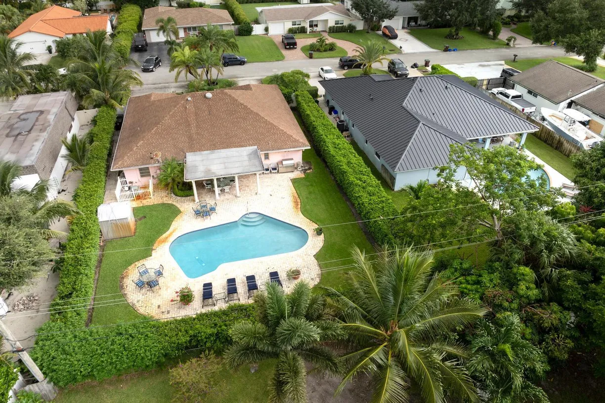 South Florida Real Estate | View 1912 Antigua Road | 4 Beds, 2 Baths