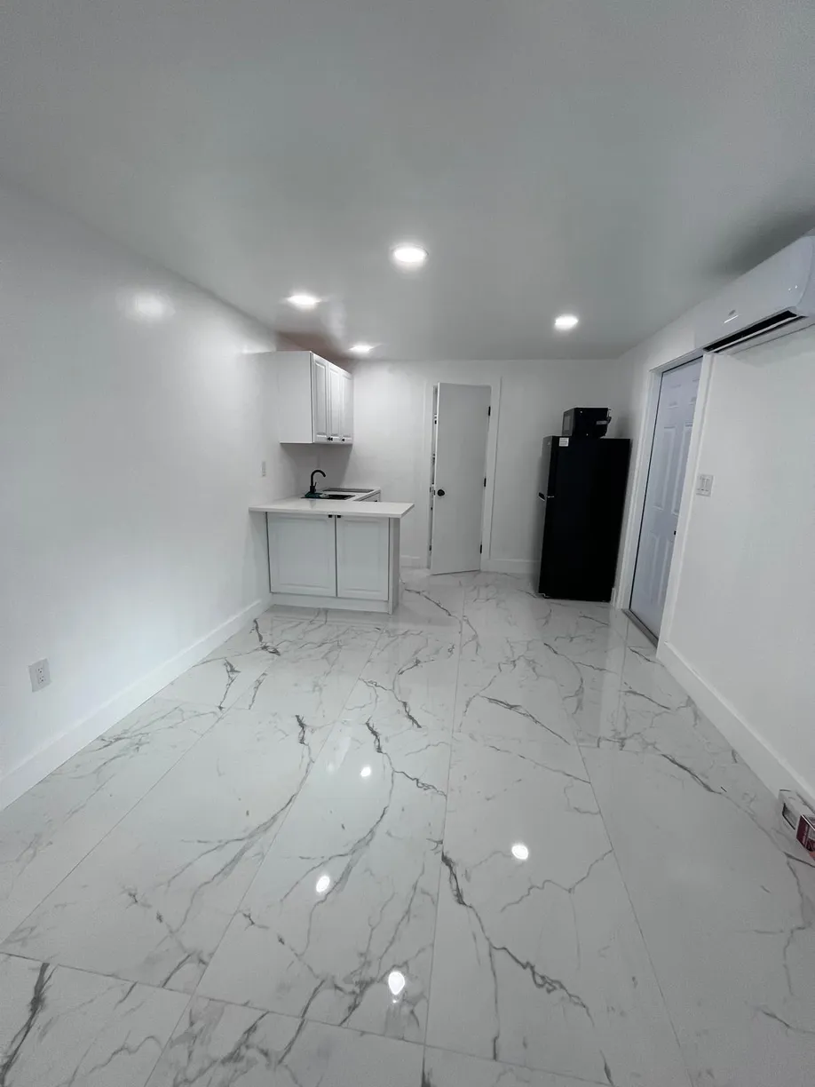 South Florida Real Estate | View 1101 SW 51st Avenue | 1 Bed, 1 Bath