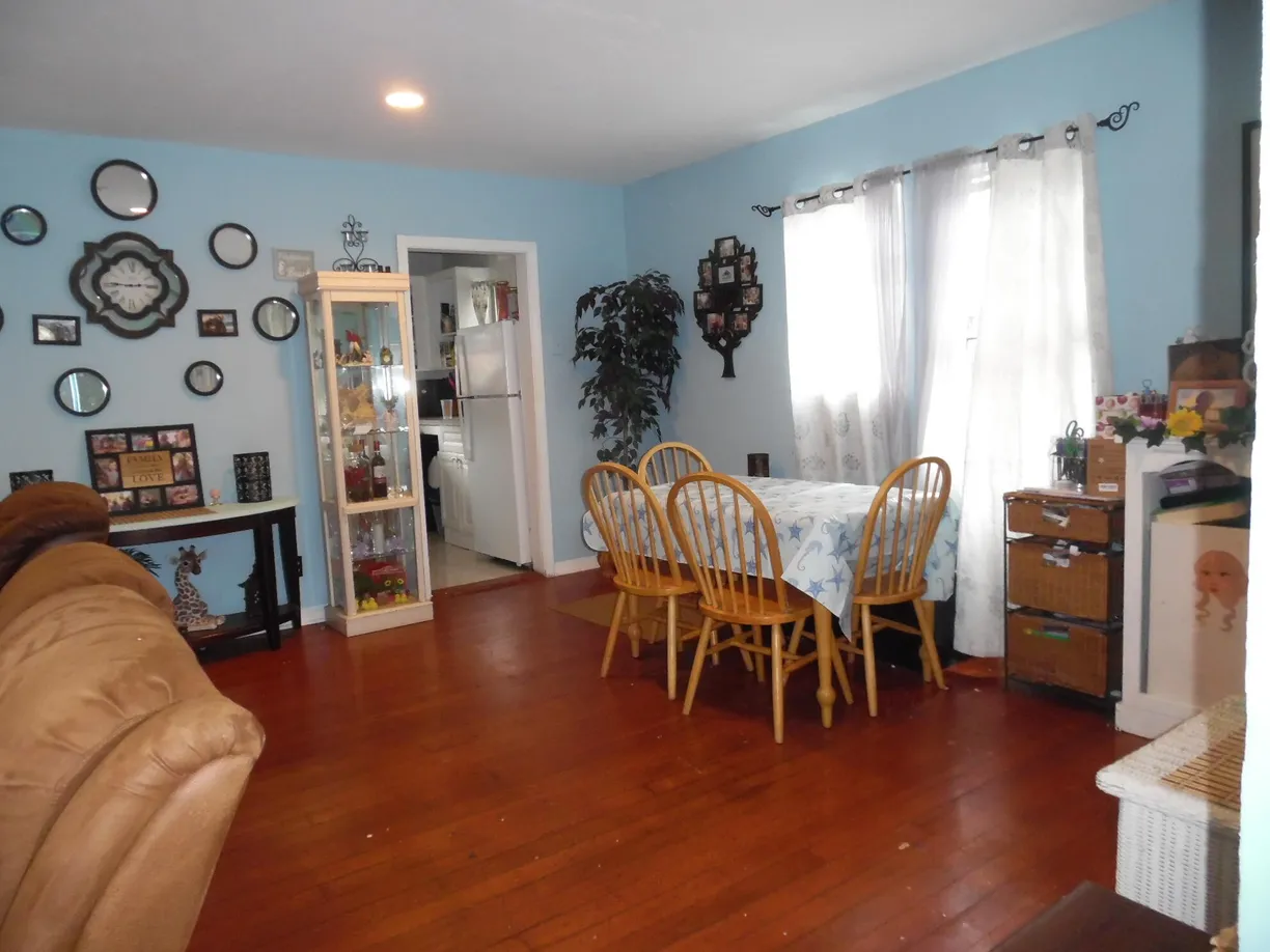 South Florida Real Estate | View 915 N D Street | Listing