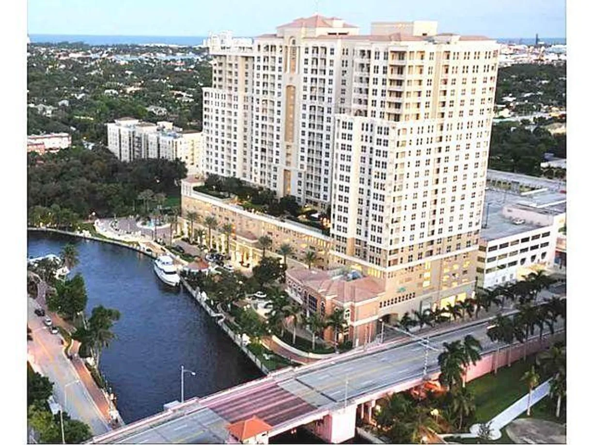 South Florida Real Estate | View 511 SE 5th Avenue Avenue, 1111 | 2 Beds, 2 Baths