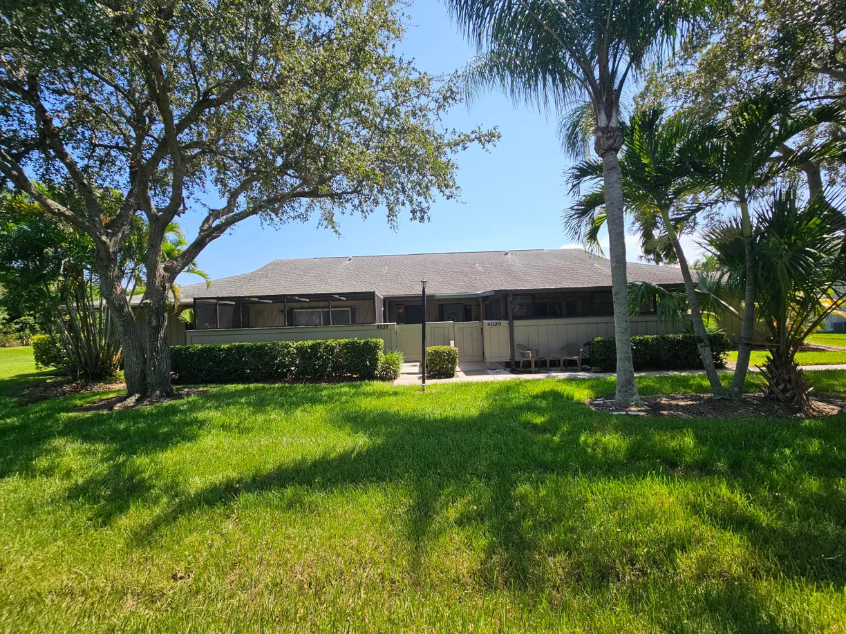 South Florida Real Estate | View 4031 NW Cinnamon Tree Circle, Bldg 20 | 2 Beds, 2 Baths