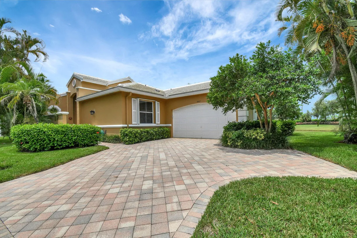 South Florida Real Estate | View 4417 Kensington Park Way | 3 Beds, 2 Baths