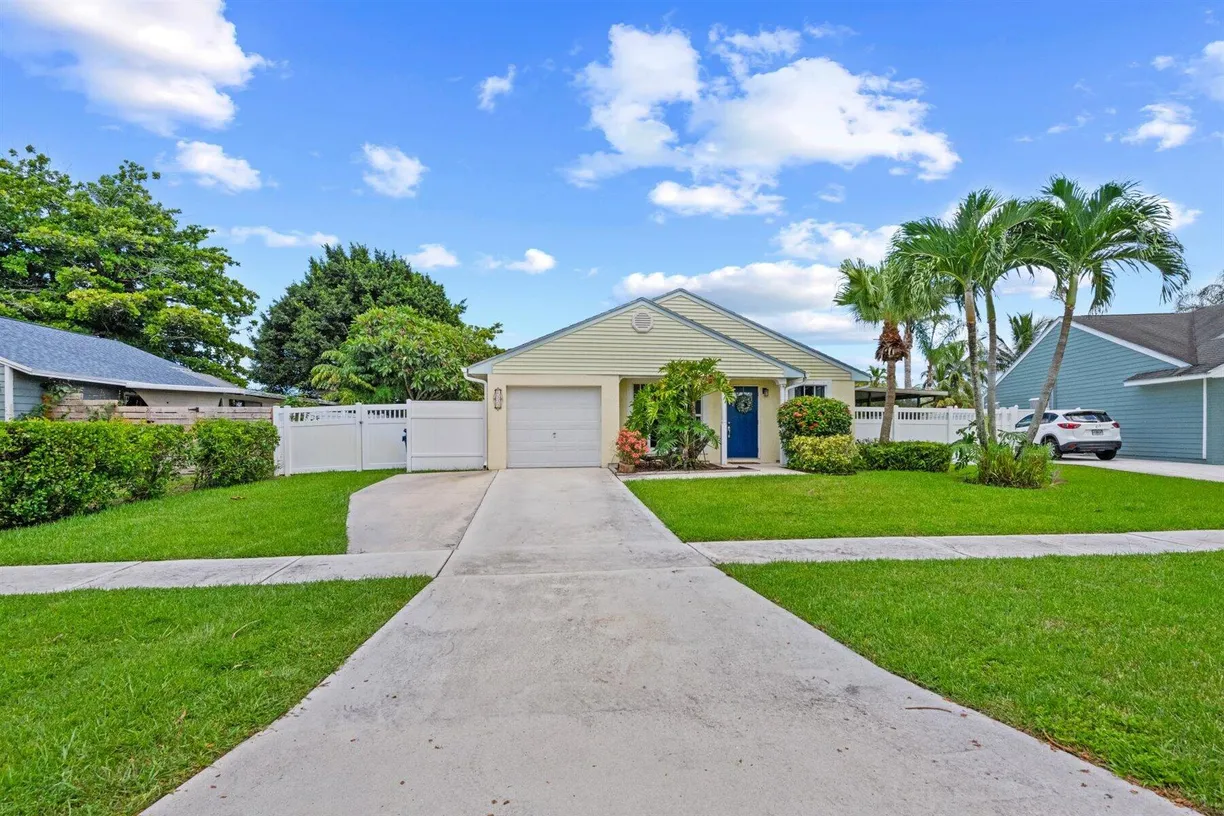 South Florida Real Estate | View 1172 Grandview Circle | Listing