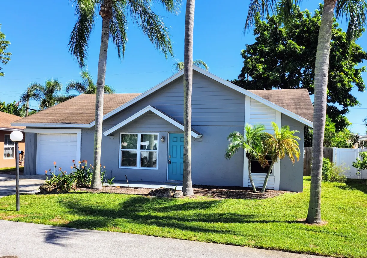 South Florida Real Estate | View 14576 Sunset Pines Drive | 3 Beds, 2 Baths