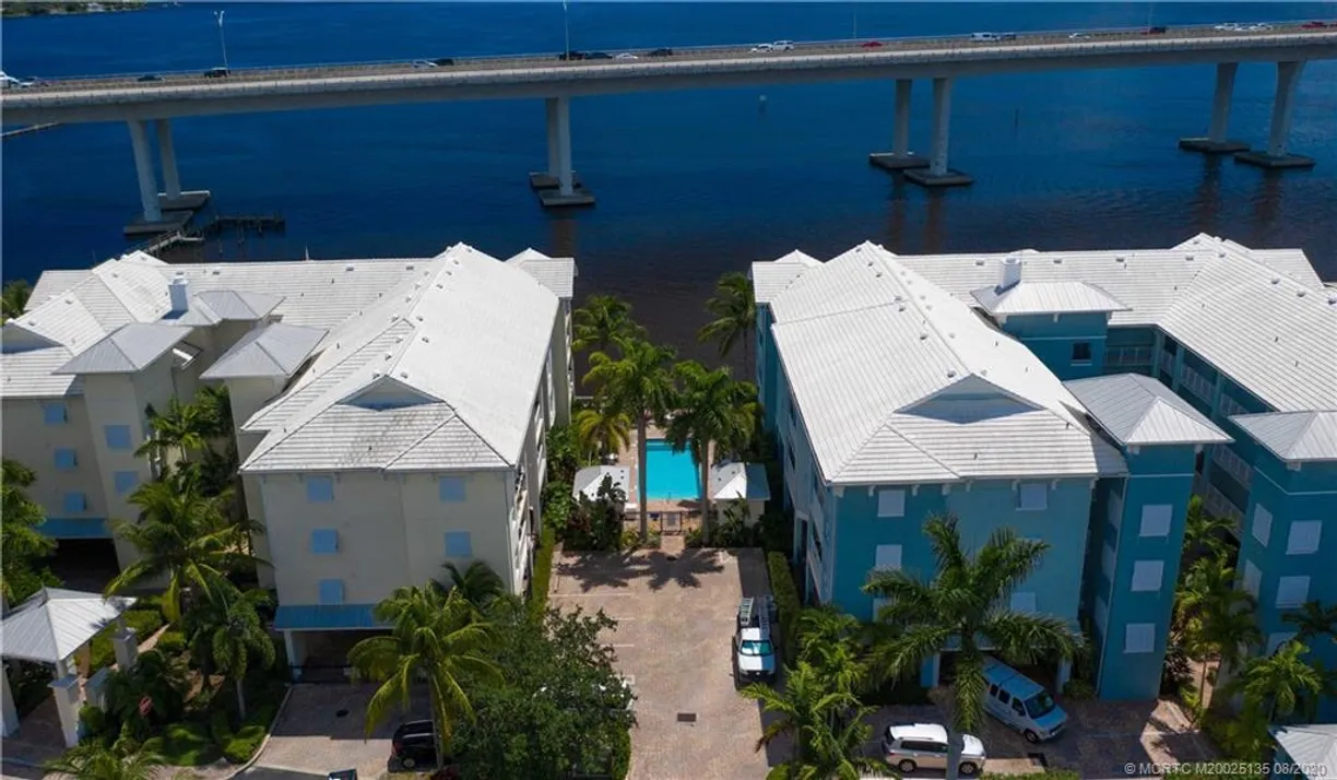 South Florida Real Estate | View 275 NW Flagler Avenue, 205 | 2 Beds, 2 Baths