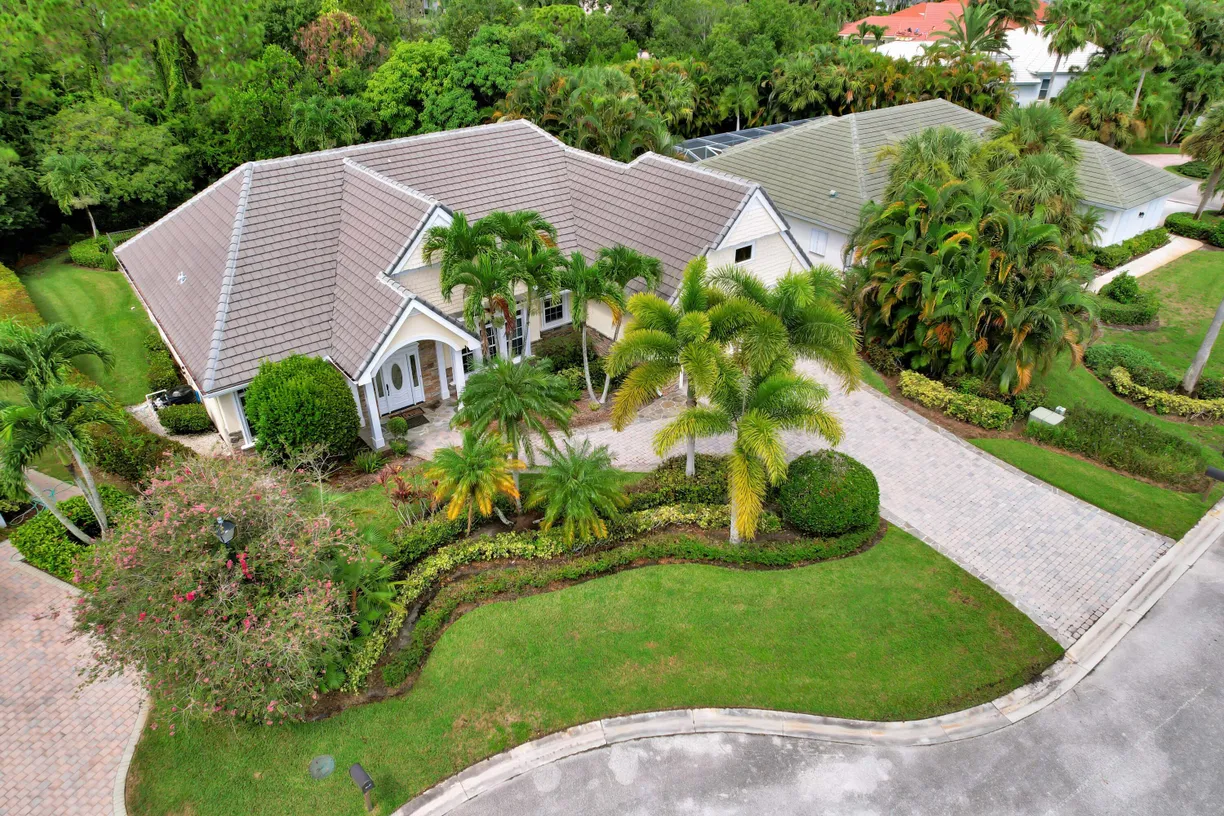 South Florida Real Estate | View 7826 SE Tuliptree Court | Listing