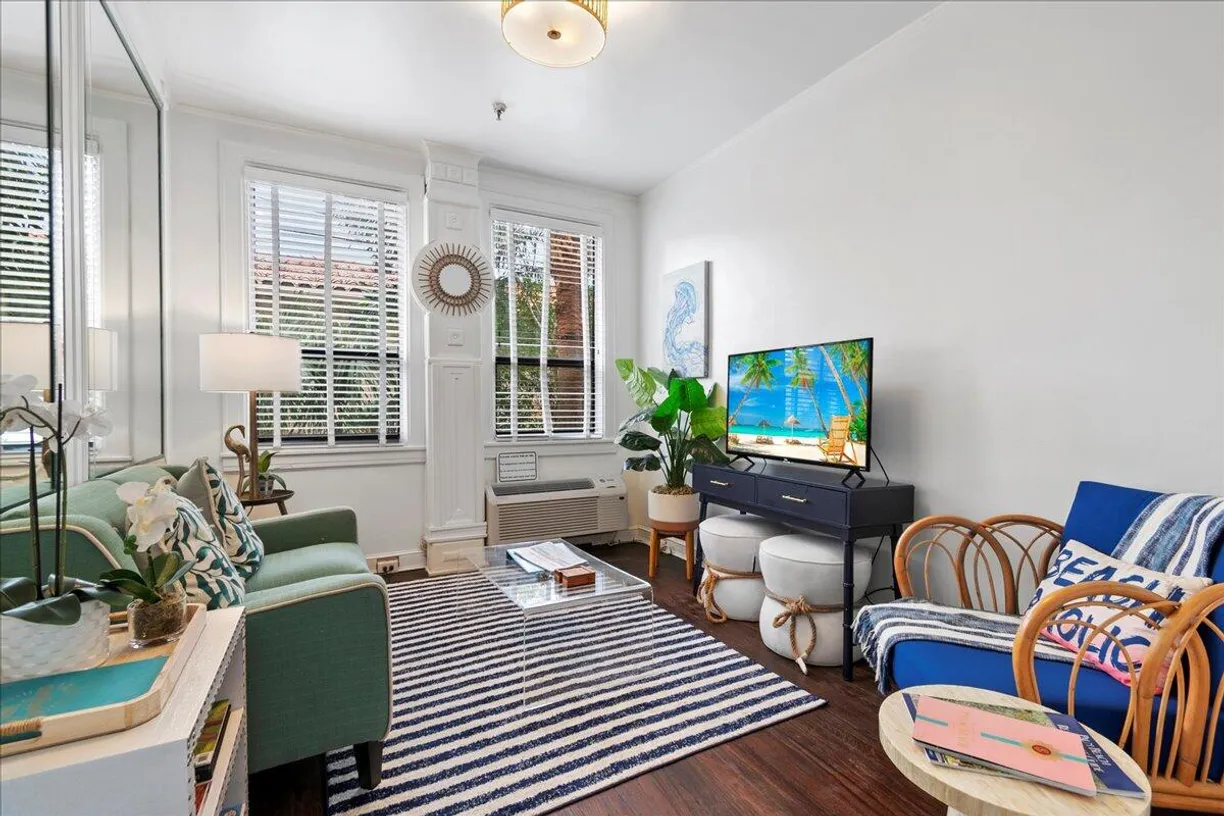 South Florida Real Estate | View 235 Sunrise Avenue, 1024 | 1 Bed, 1 Bath