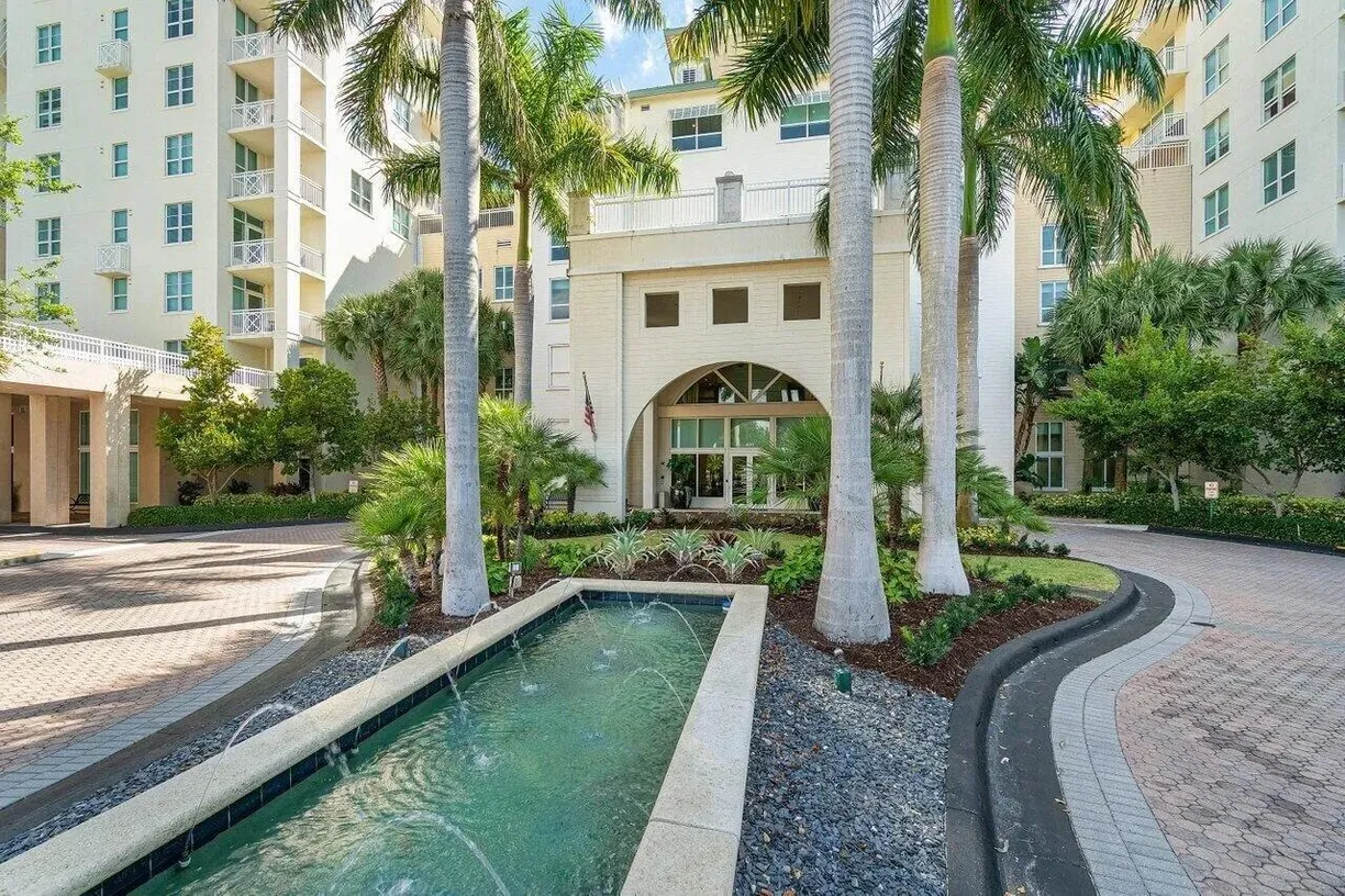 South Florida Real Estate | View 450 N Federal Highway, 501 | Listing