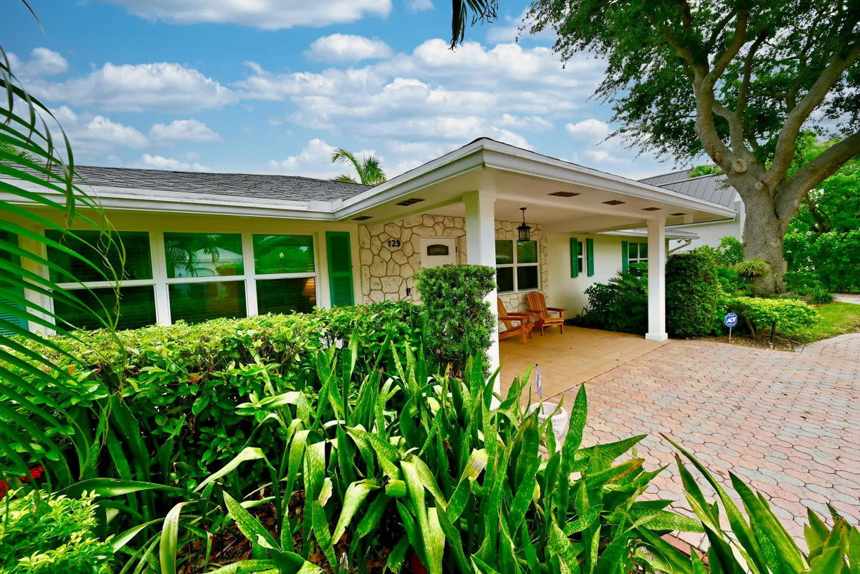 South Florida Real Estate | View 129 Alhambra Place | Listing