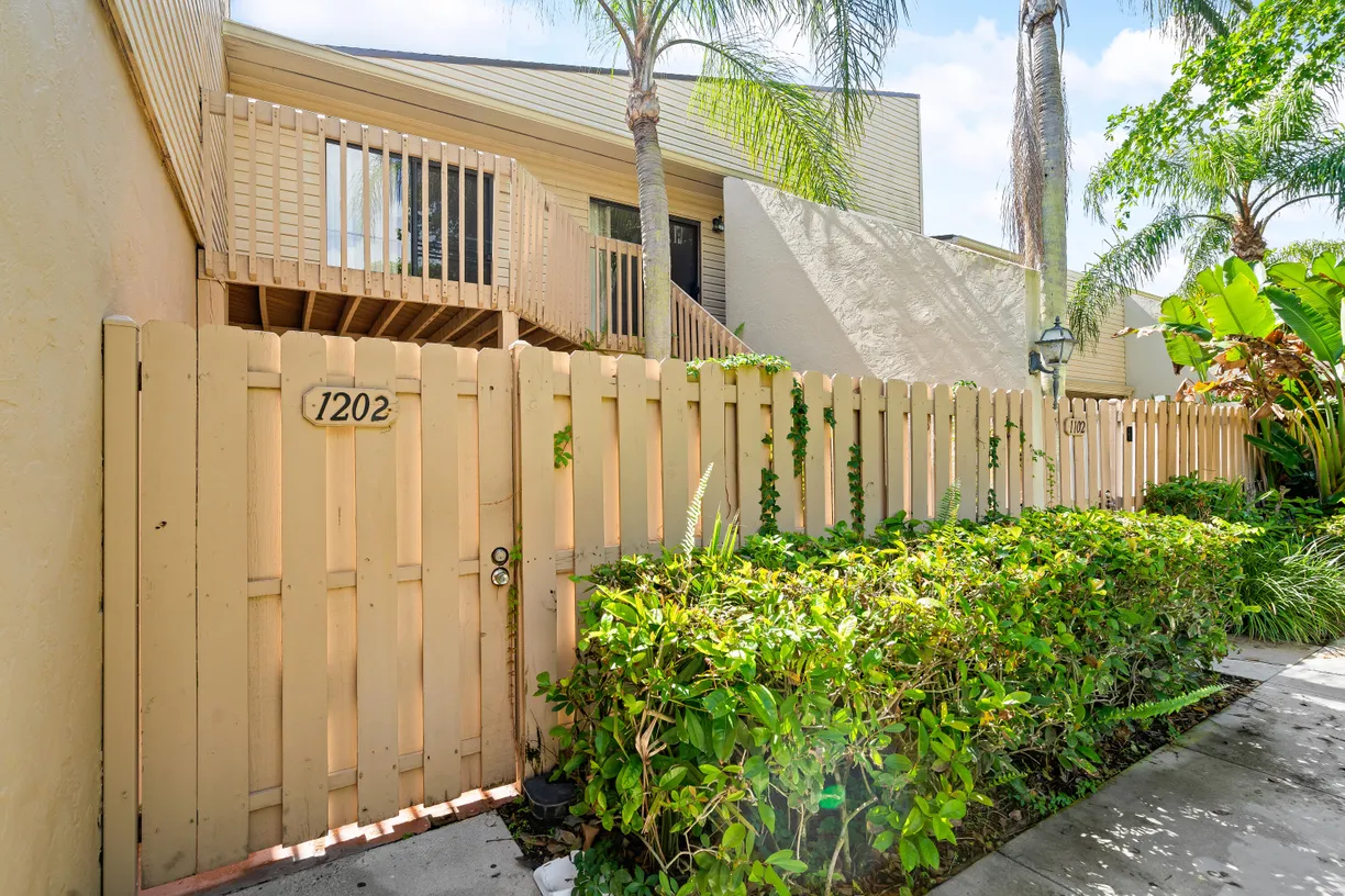 South Florida Real Estate | View 600 Executive Center Drive, 202 | 2 Beds, 2 Baths