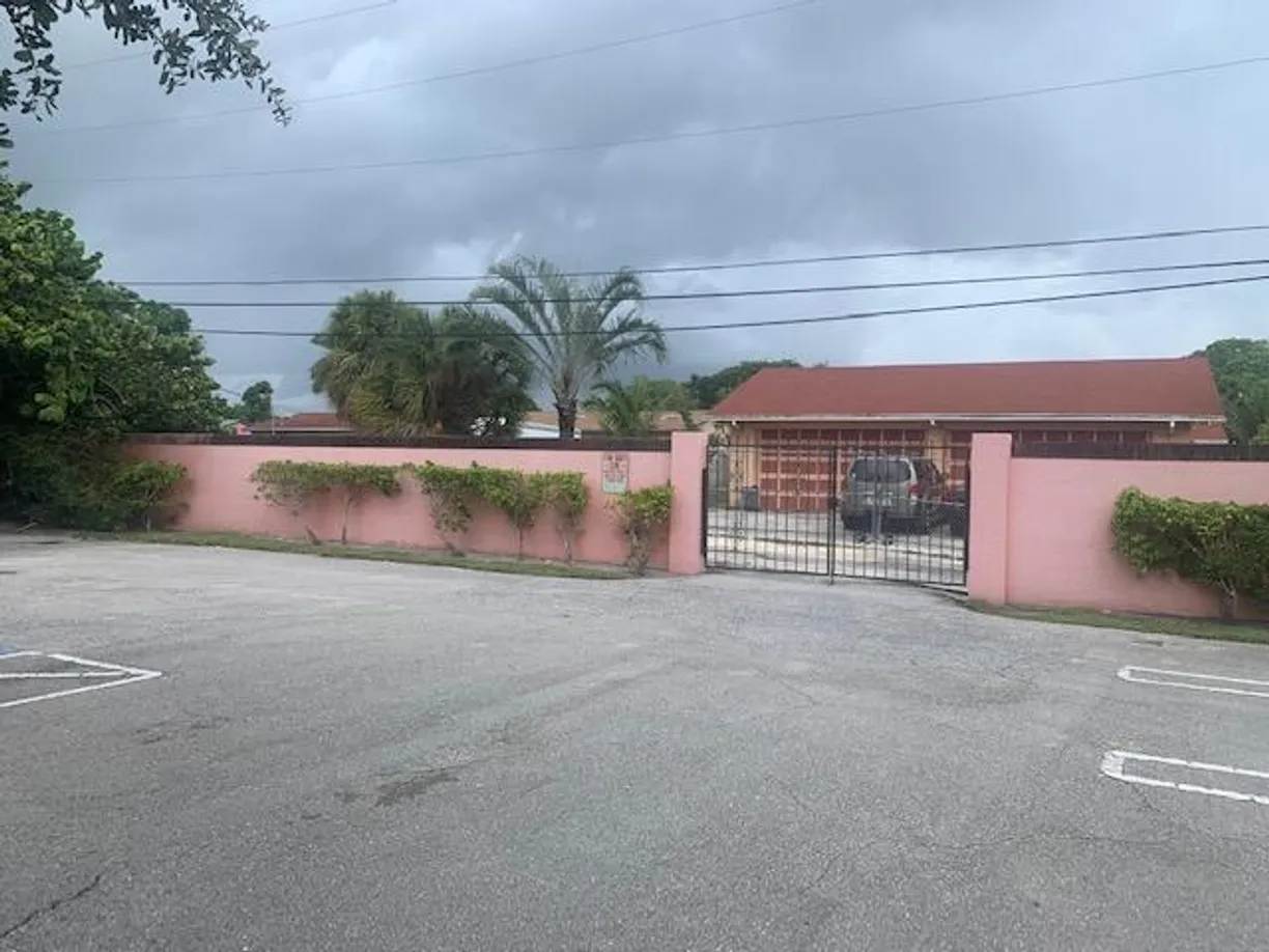 South Florida Real Estate | View 413 W Boynton Beach Boulevard | Listing