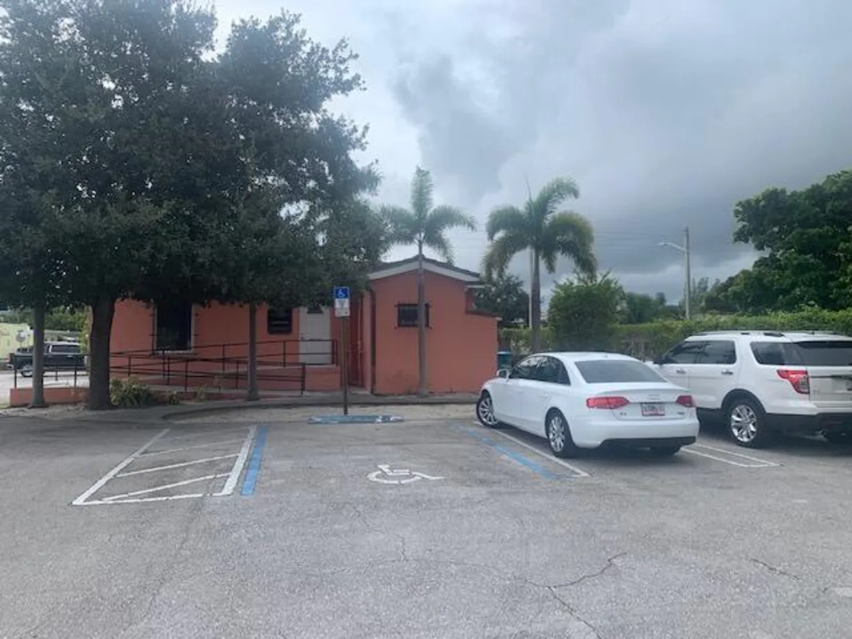South Florida Real Estate | View 413 W Boynton Beach Boulevard | Listing