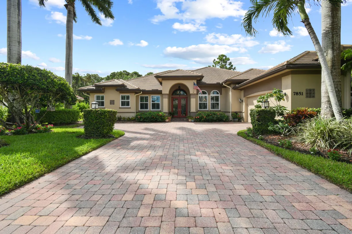South Florida Real Estate | View 7851 SE Double Tree Drive | Listing