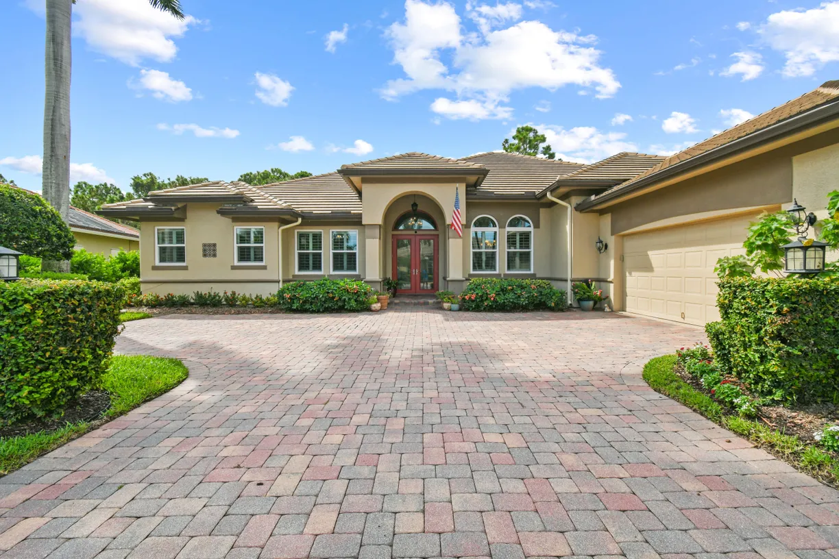 South Florida Real Estate | View 7851 SE Double Tree Drive | 3 Beds, 3 Baths