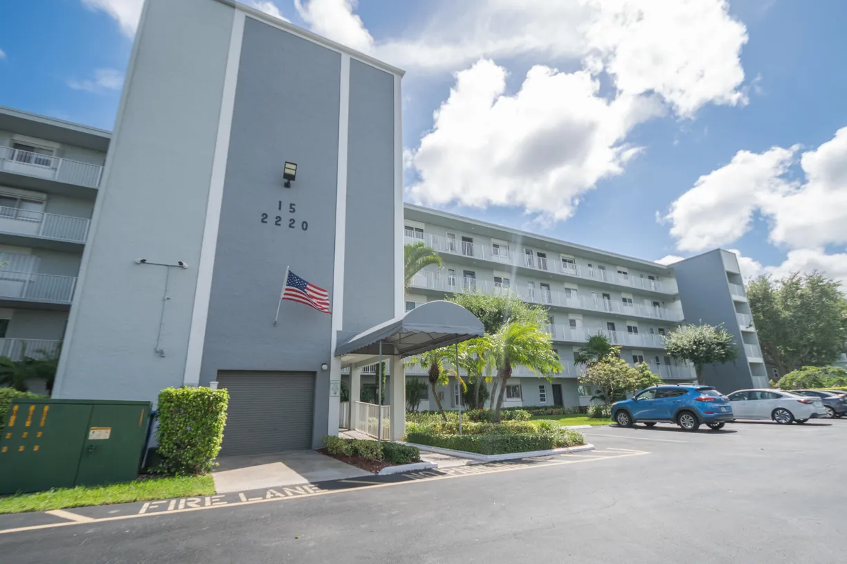 South Florida Real Estate | View 2220 N Cypress Bend Drive, 508 | 2 Beds, 2 Baths