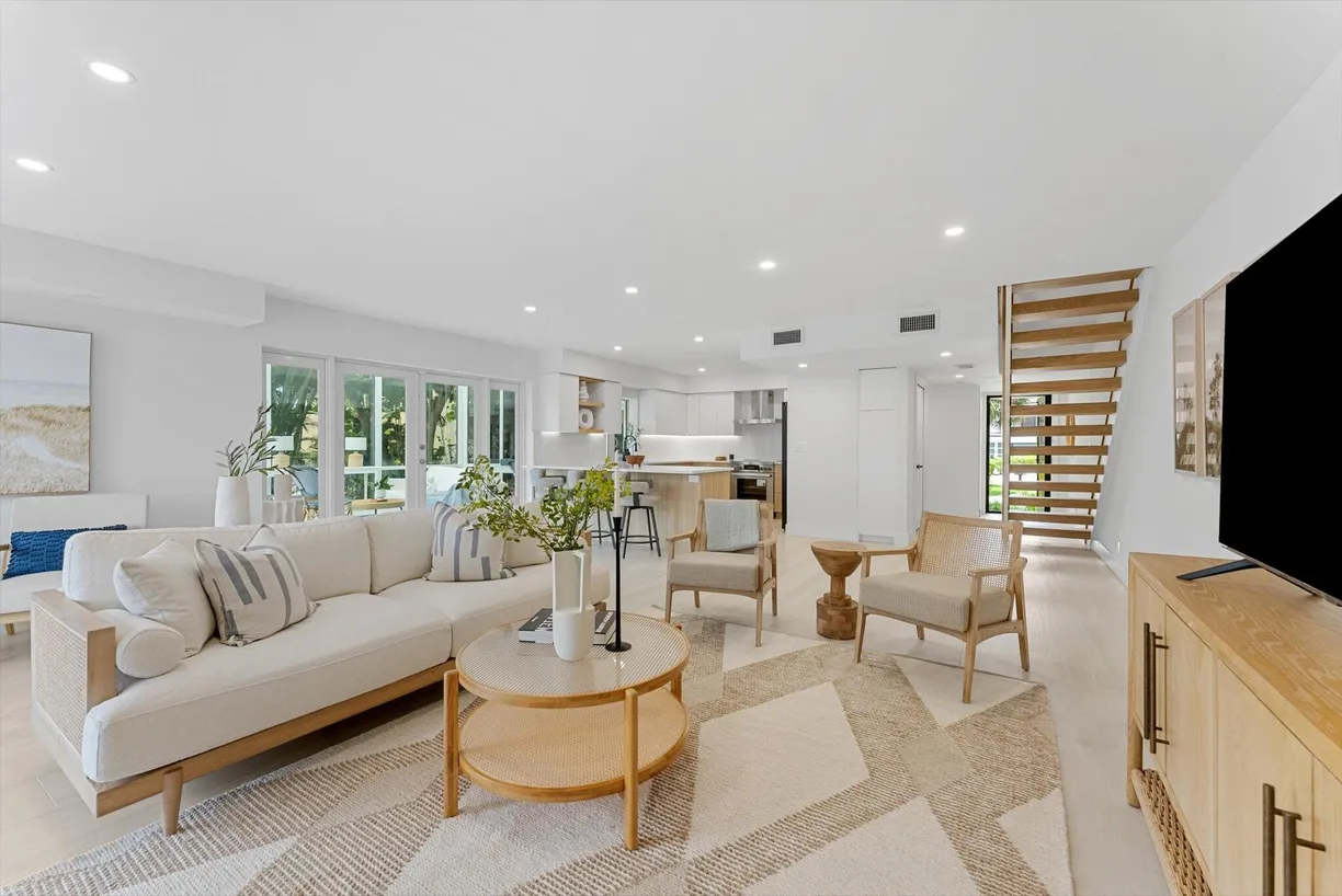 South Florida Real Estate | View 1013 Bel Air Drive, 1 | 3 Beds, 2 Baths