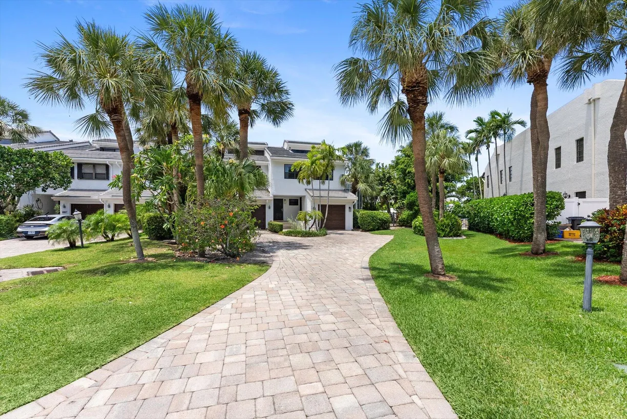 South Florida Real Estate | View 1013 Bel Air Drive, 1 | Listing