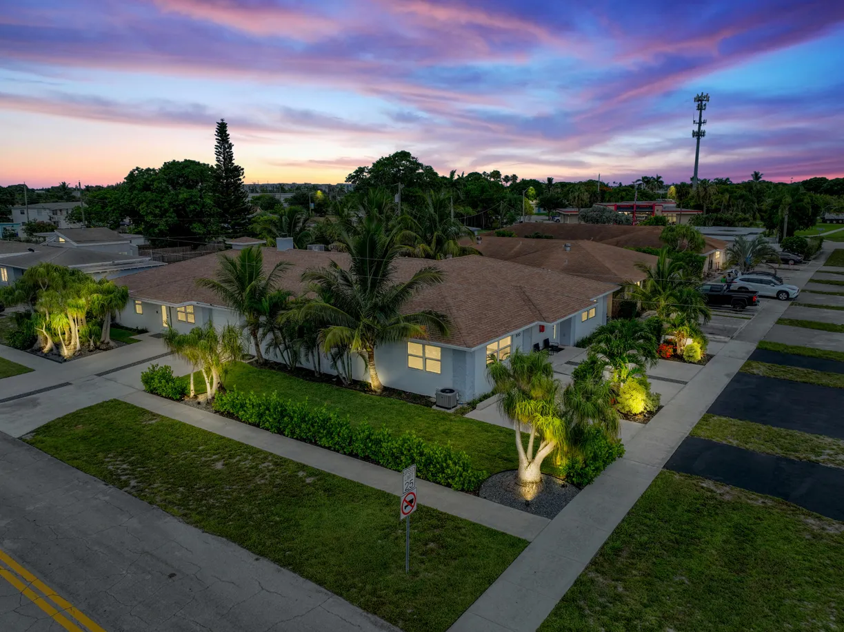 South Florida Real Estate | View 540 W Perry Street, #1 | 2 Beds, 2 Baths