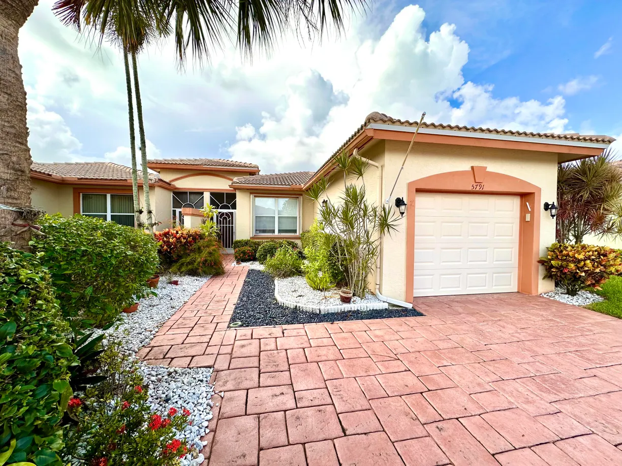 South Florida Real Estate | View 5791 Island Reach Lane | 3 Beds, 2 Baths