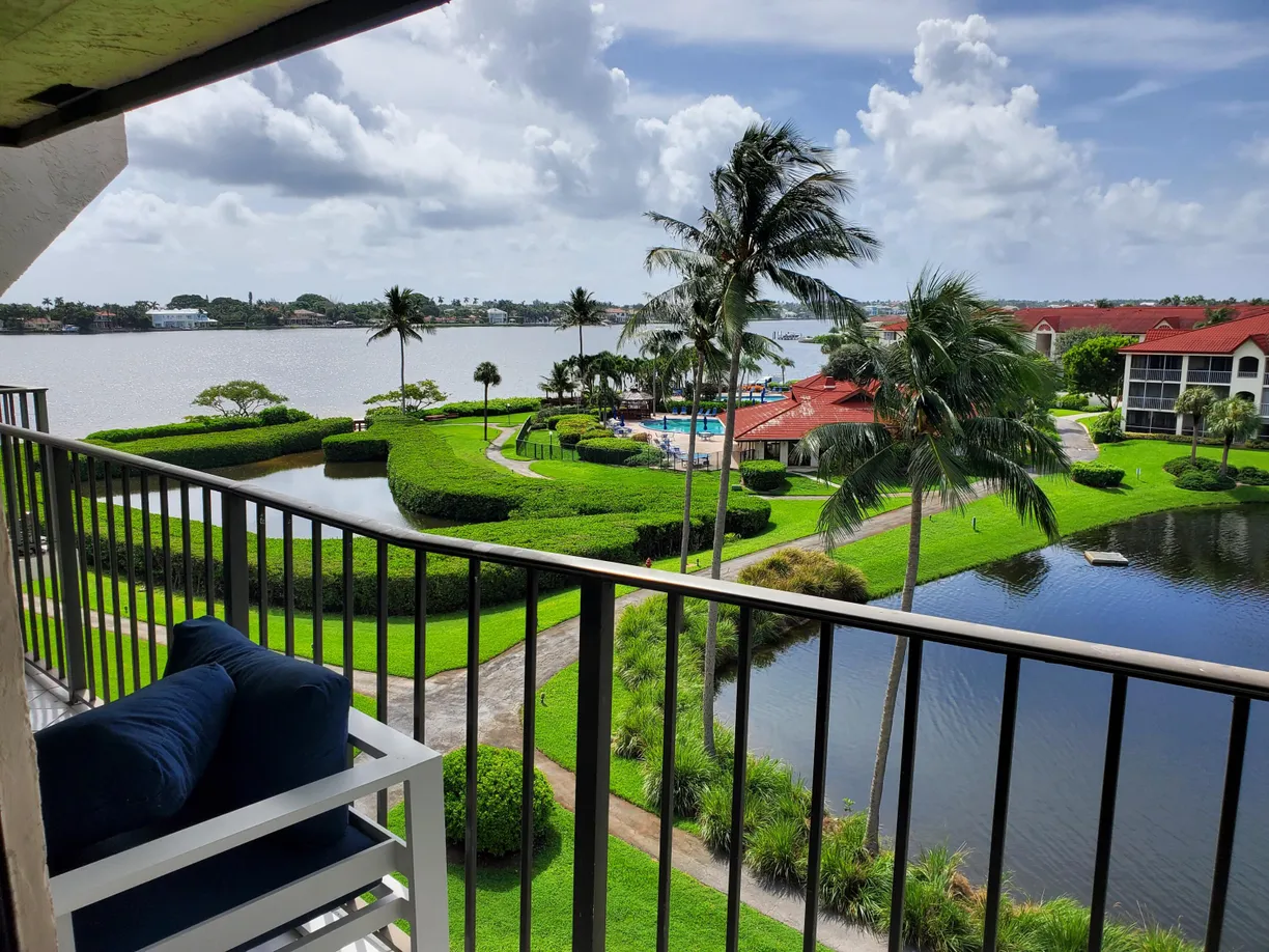 South Florida Real Estate | View 7030 Half Moon Circle, 515 | Listing