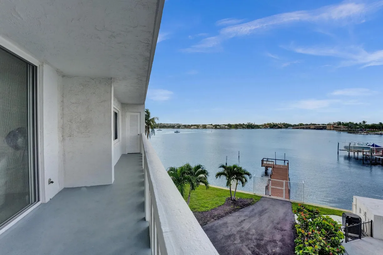 South Florida Real Estate | View 231 E Lantana Road, 304 | Listing