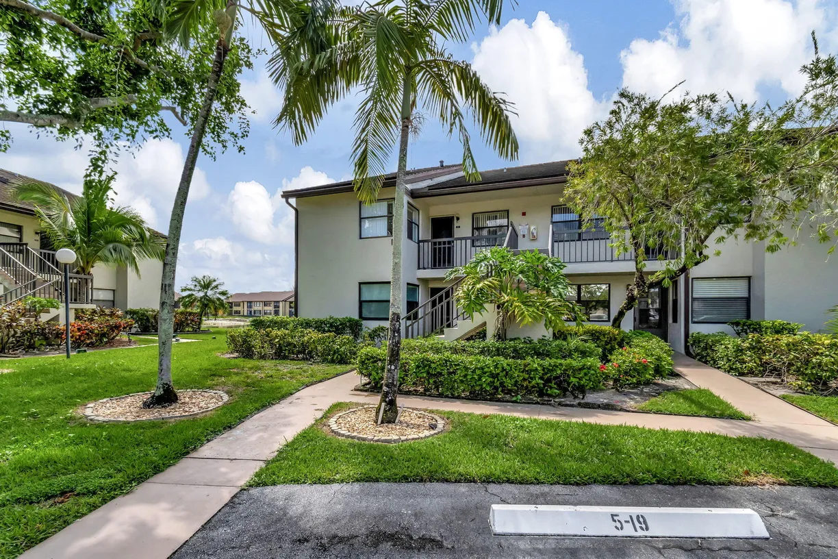 South Florida Real Estate | View 7618 Tahiti Lane, 201 | Listing
