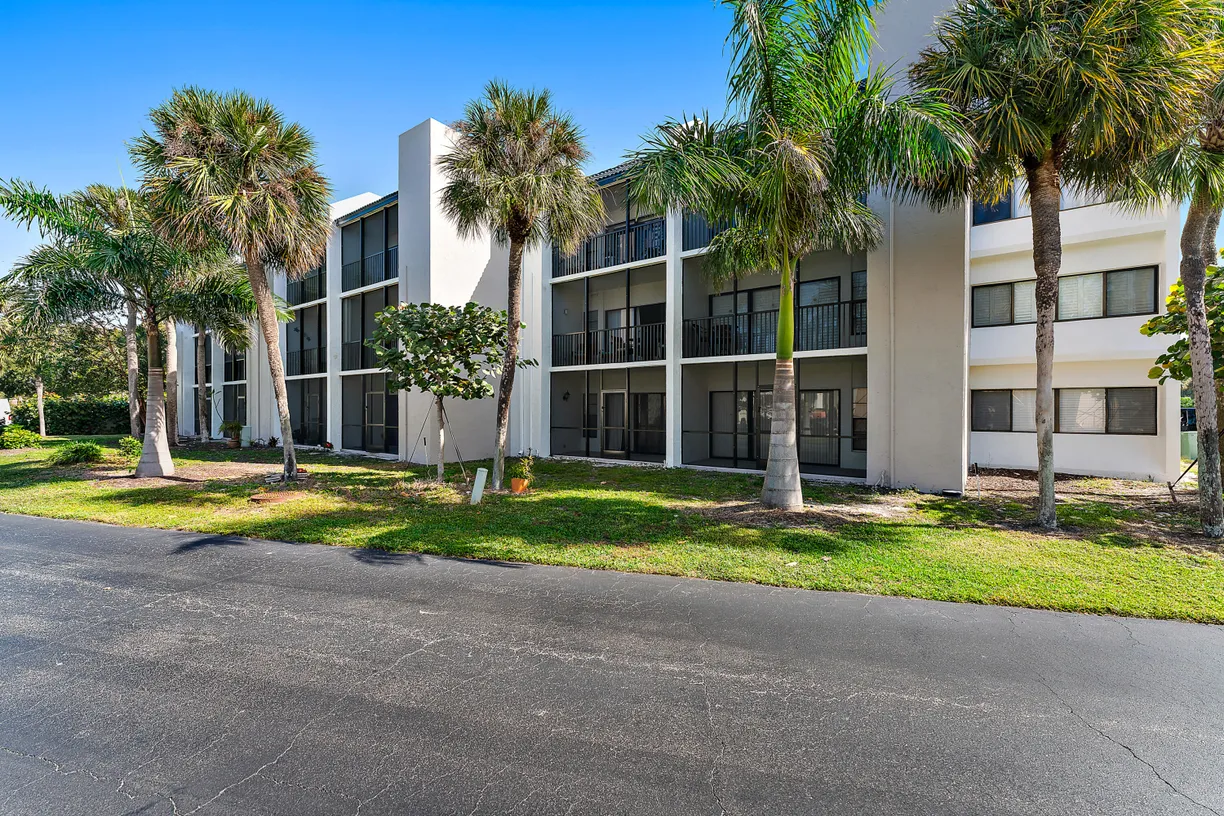South Florida Real Estate | View 1605 S Us Highway 1, V6-206 | 2 Beds, 2 Baths