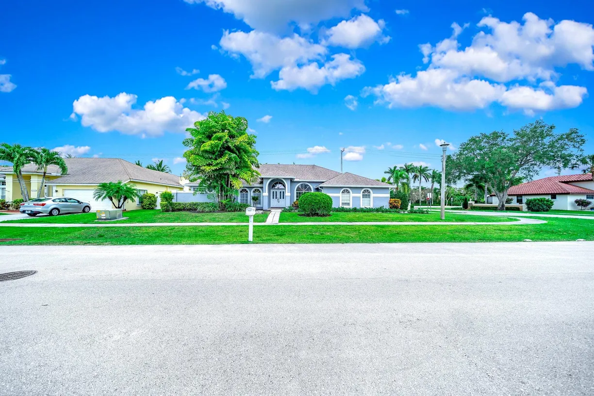 South Florida Real Estate | View 1800 Lynton Circle | 5 Beds, 3 Baths