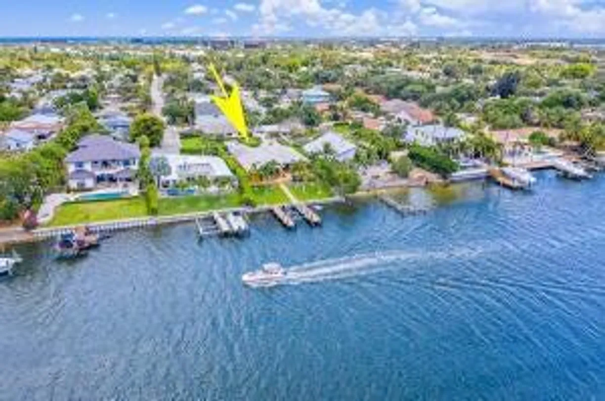 South Florida Real Estate | View 2117 N Suzanne Circle | 4 Beds, 3 Baths