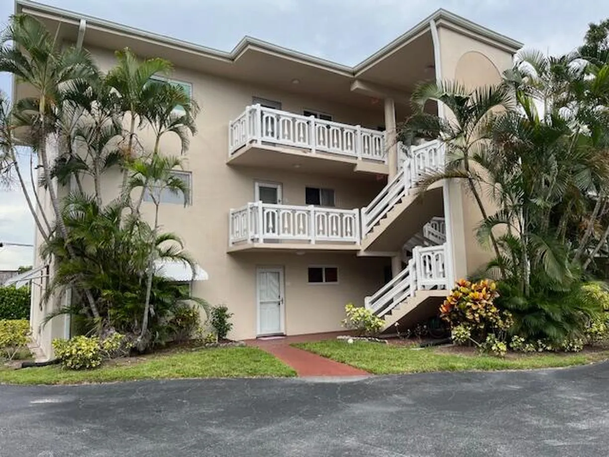 South Florida Real Estate | View 2687 N Garden Drive, 201 | 1 Bed, 1 Bath