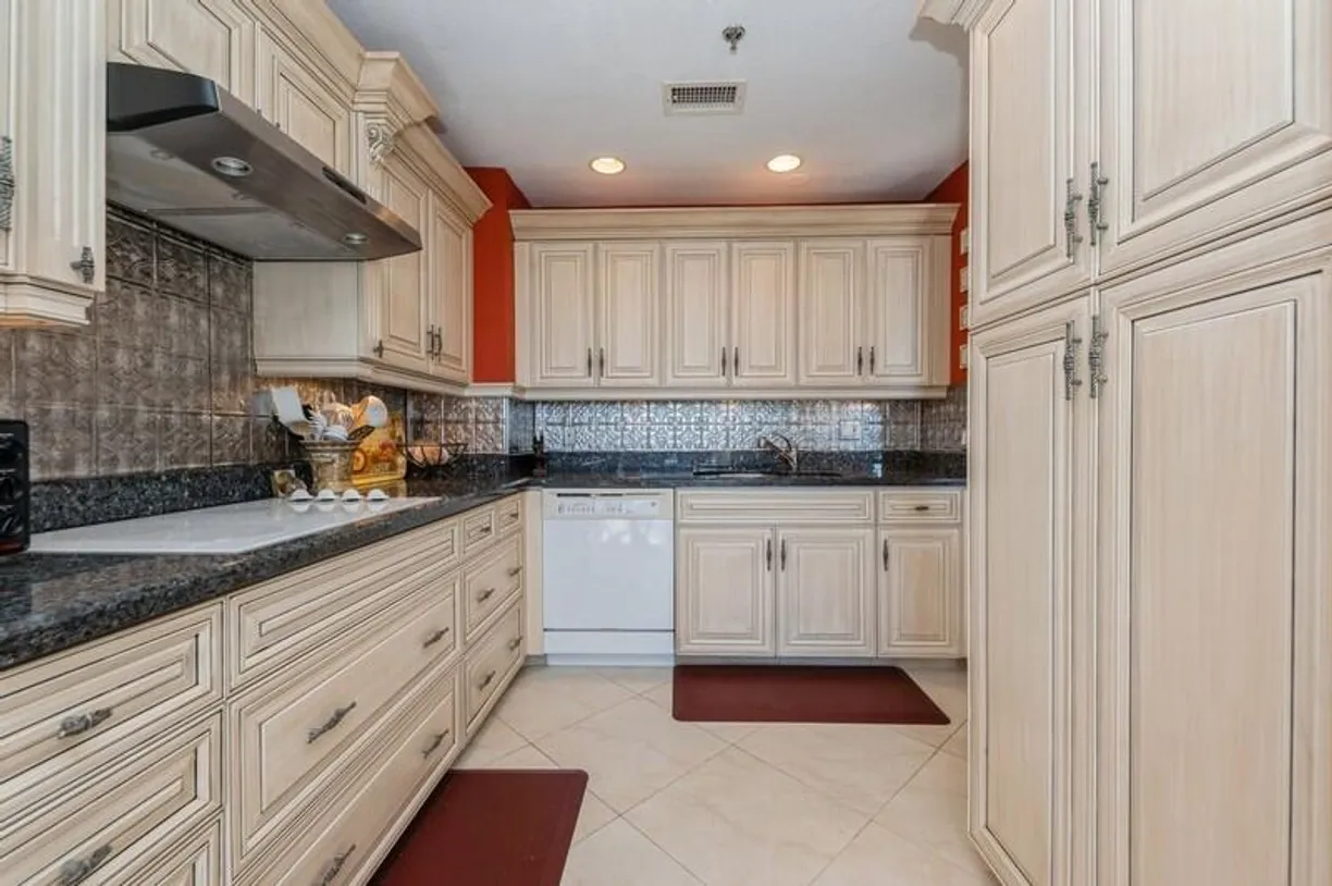 South Florida Real Estate | View 17031 Boca Club 085a Boulevard, 085a | Listing