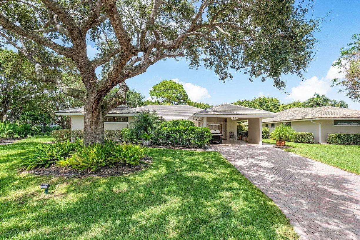 South Florida Real Estate | View 3432 Royal Tern Circle | 3 Beds, 2 Baths