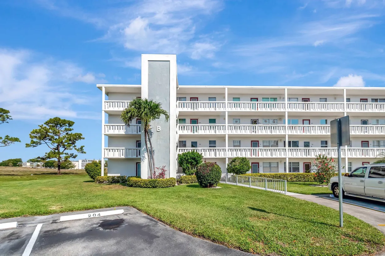 South Florida Real Estate | View 1020 Ellesmere, B | Listing