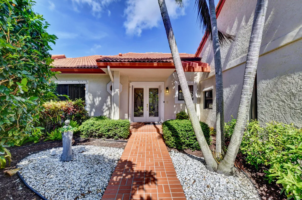 South Florida Real Estate | View 9 Windsor Lane | Listing