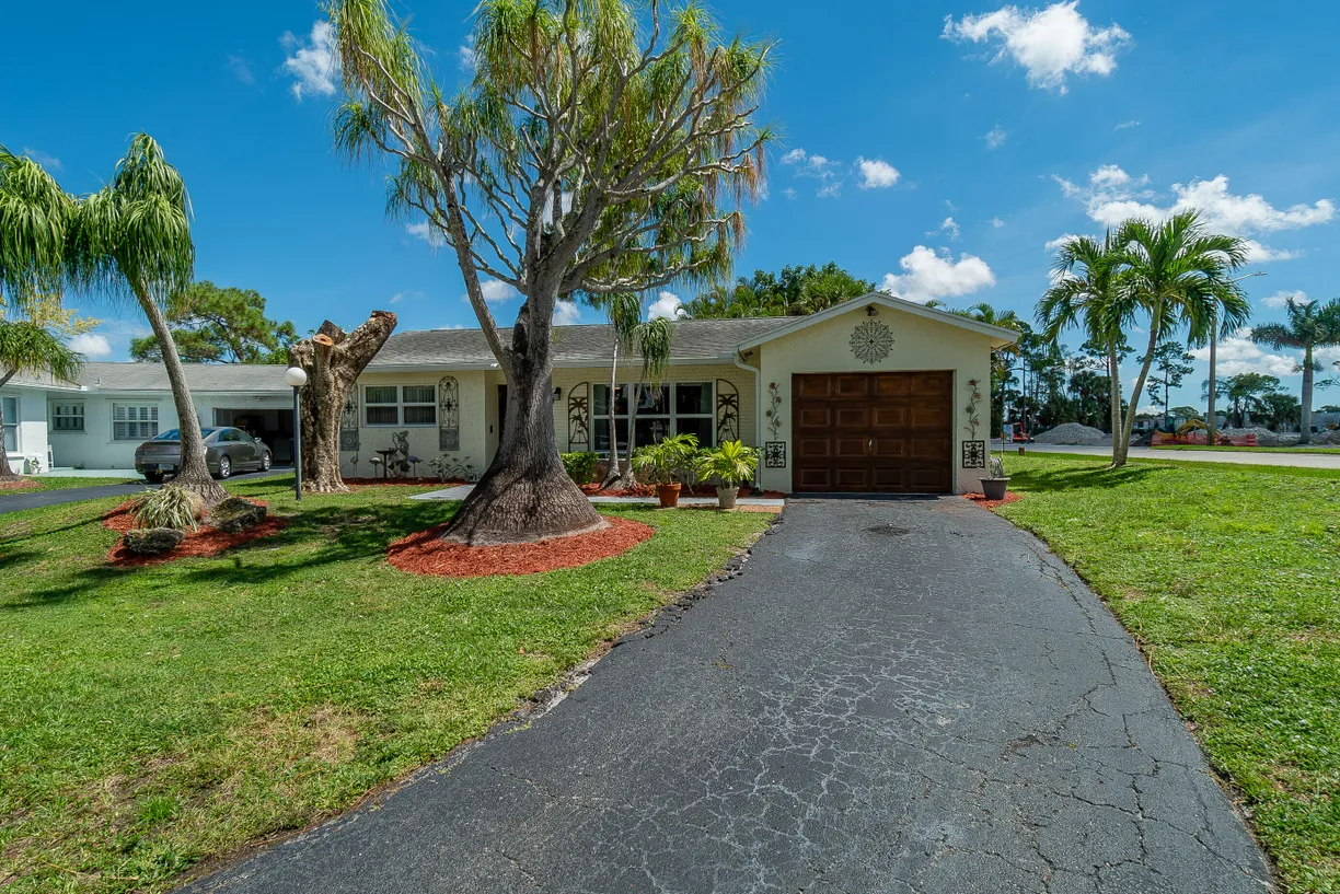 South Florida Real Estate | View 4524 Pine Park Drive | Listing