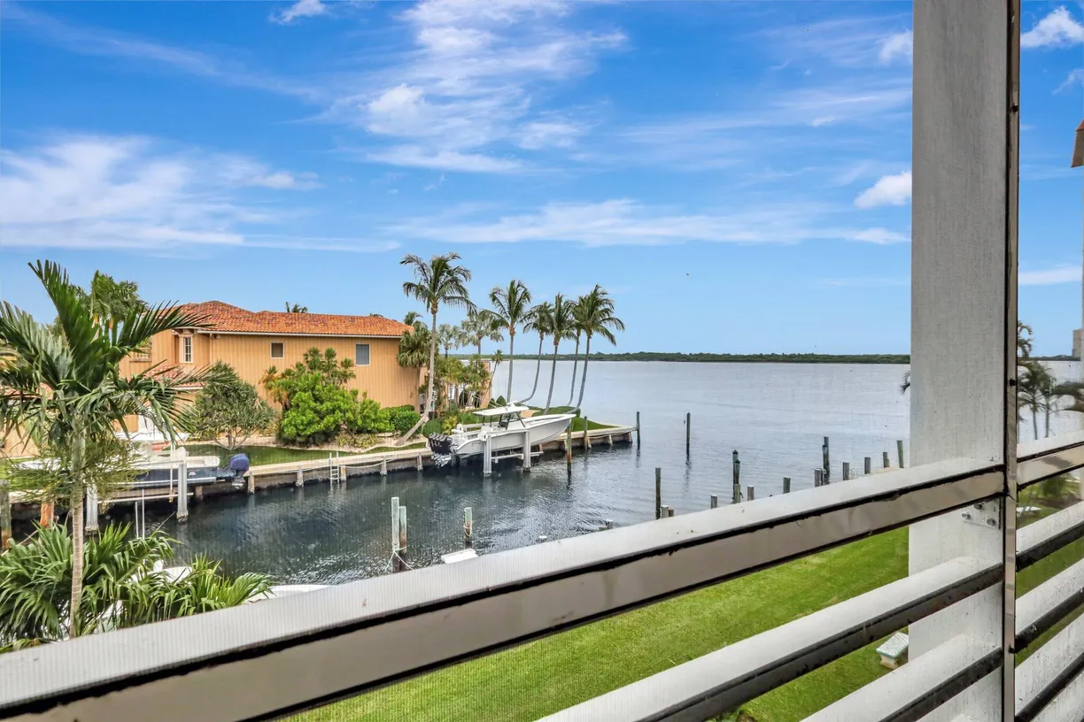 South Florida Real Estate | View 105 Paradise Harbour Boulevard, 307 | 1 Bed, 1 Bath