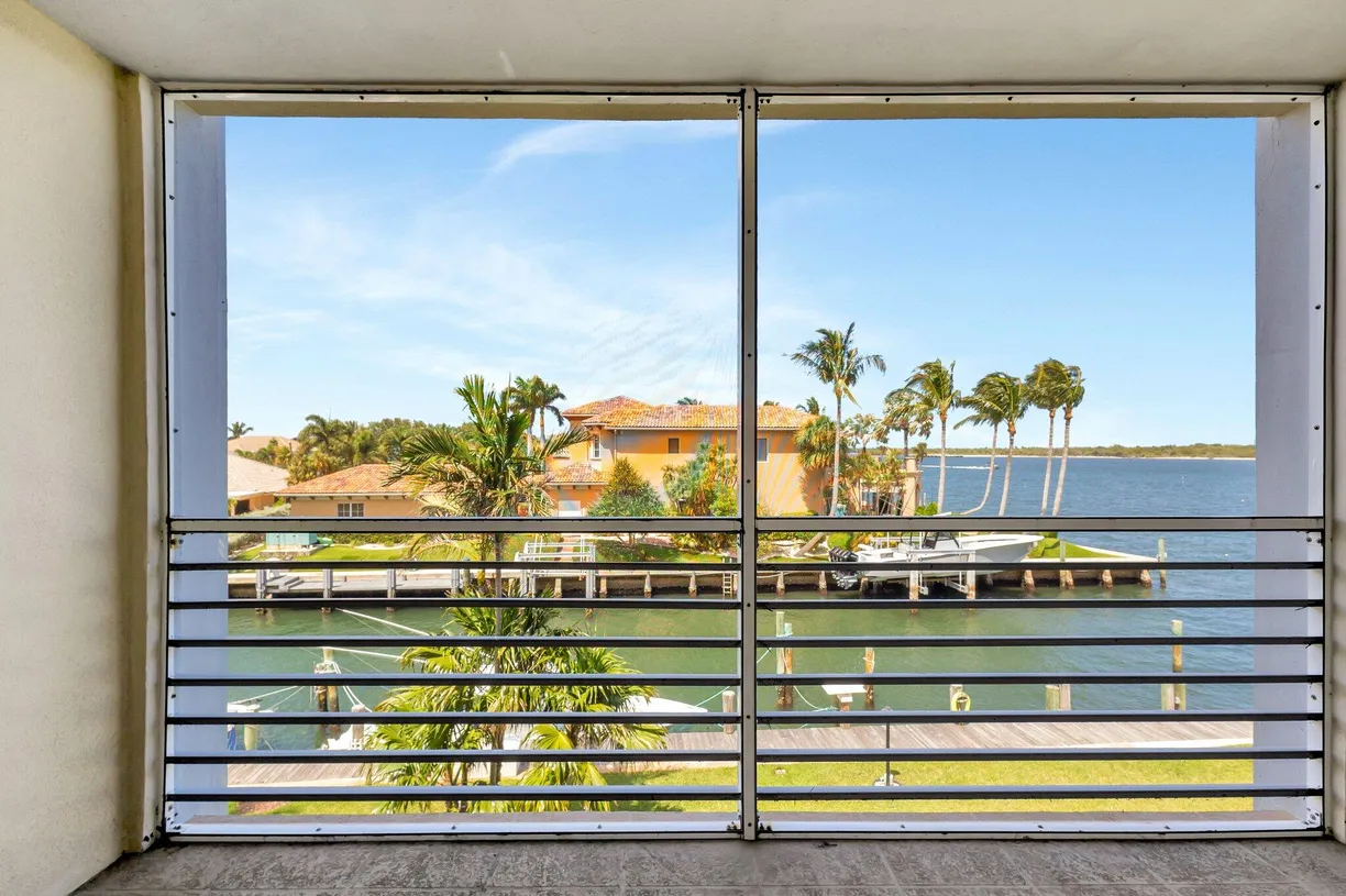 South Florida Real Estate | View 105 Paradise Harbour Boulevard, 307 | Listing