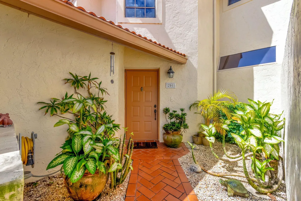 South Florida Real Estate | View 8300 Waterline Drive, 201 | Listing