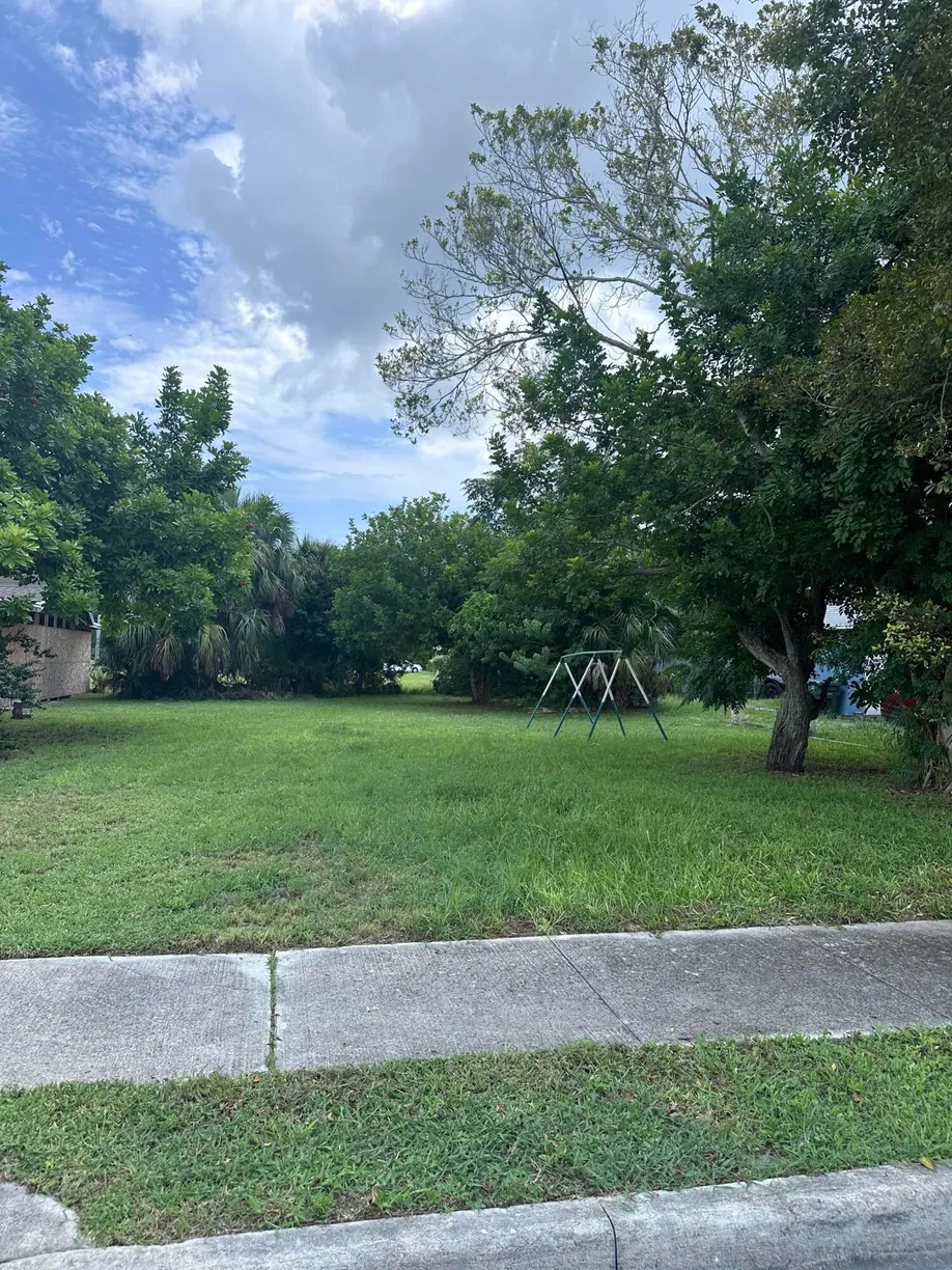 South Florida Real Estate | View 1708 N 15th N Street