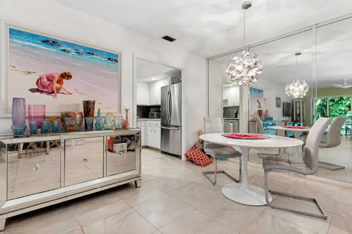 South Florida Real Estate | View 301 Venetian Drive, 15 | Listing