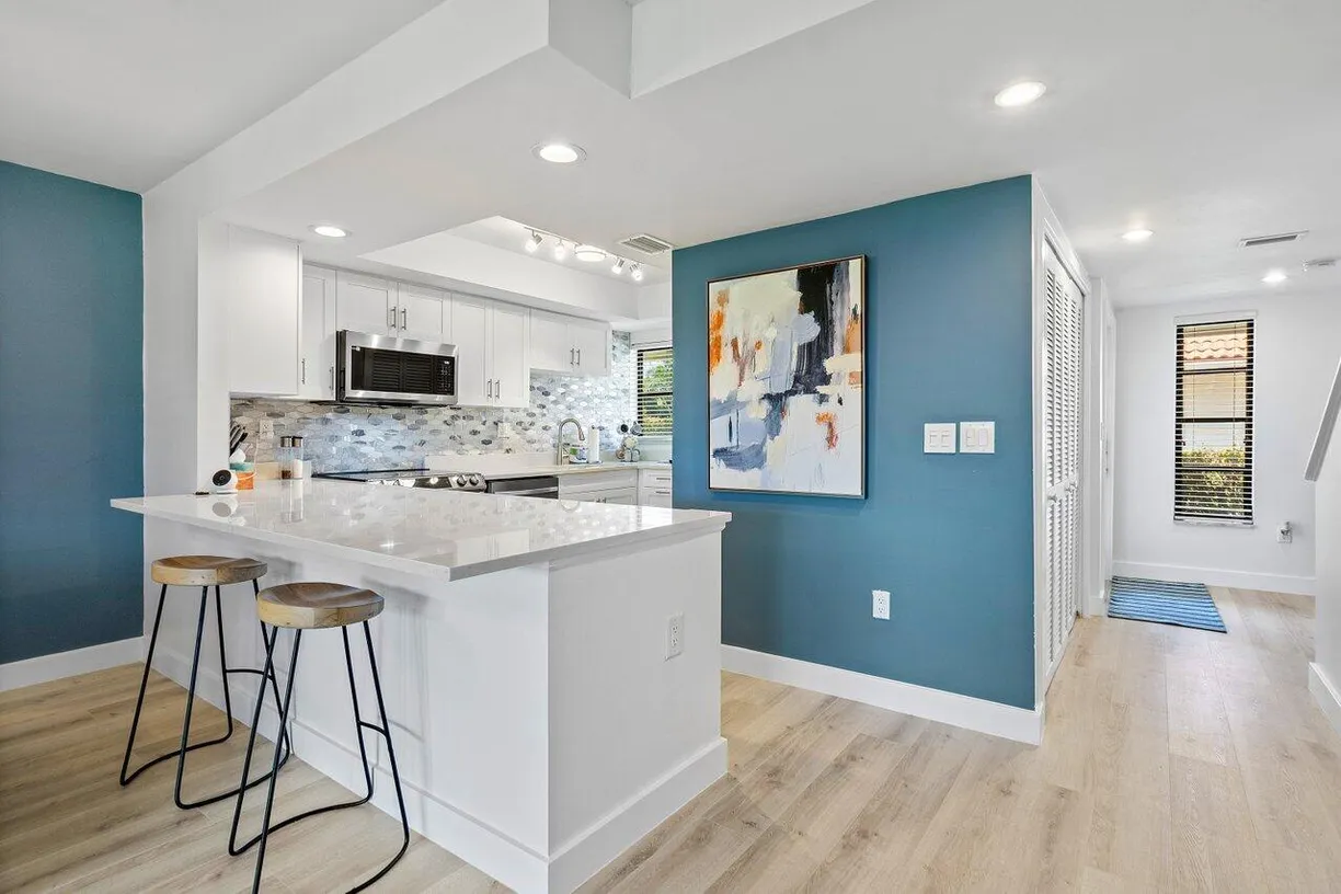 South Florida Real Estate | View 4143 Kittiwake Court, Kittiwake | Listing