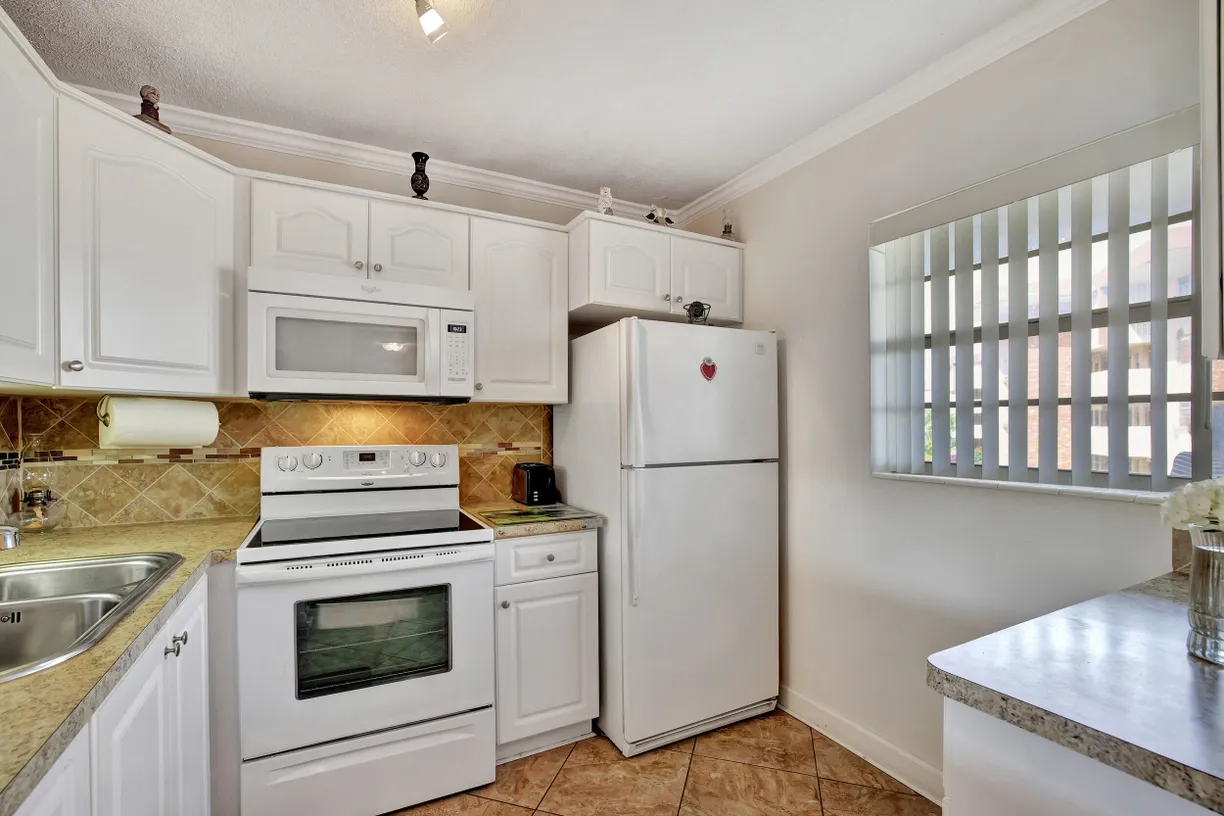 South Florida Real Estate | View 2800 NW 47th Terrace, 203b | Listing